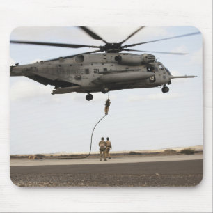 Mousepad Os pararescuemen da força aérea conduzem uma