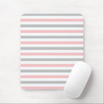 Mousepad Padrão de estrias de pastel e Cinzas<br><div class="desc">Uma almofada de rato listrada elegante com um padrão bonito de cor-de-rosa pastel e cinzas de luz. Simples, bonito e na moda.</div>