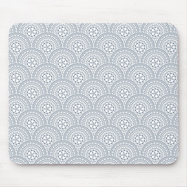 Mousepad Padrão de ondas de mandala azul sobre fundo branco (Frente)