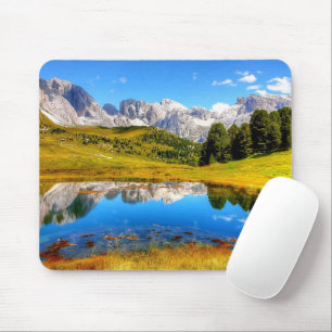 Mousepad Paisagem Verde com Montanhas Pond e Snowy