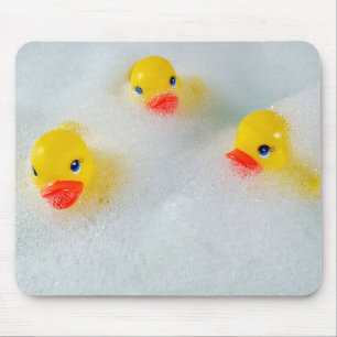 Mousepad patos amarelos em banho de bolha