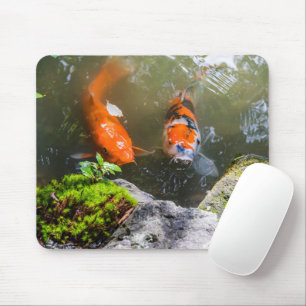 Mousepad Peixe Koi numa lagoa