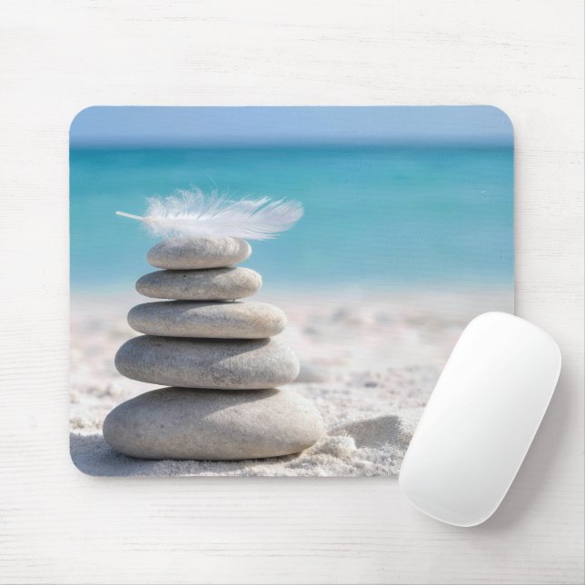 Mousepad Pena Branca num Cairn de Praia (Com mouse)