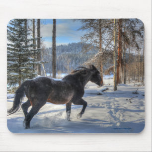 Mousepad Percheron Negro em Floresta e Primeira Neve de inv