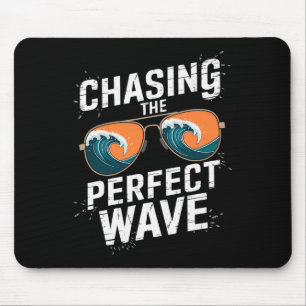 Mousepad Perseguindo a Onda Perfeita de Surfe - Aventura na