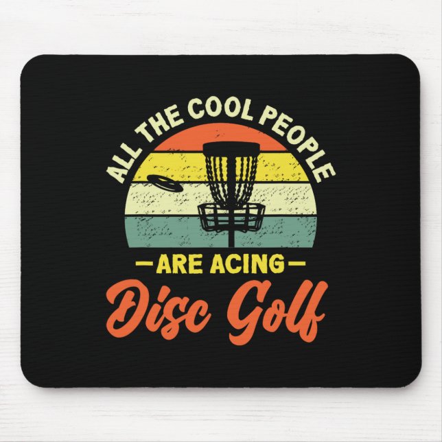 Mousepad Pessoas Retro Legais Mandando Bem no Disco Golfe (Frente)