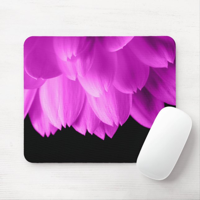 Mousepad Pétalas de flores rosa-quente em preto (Com mouse)