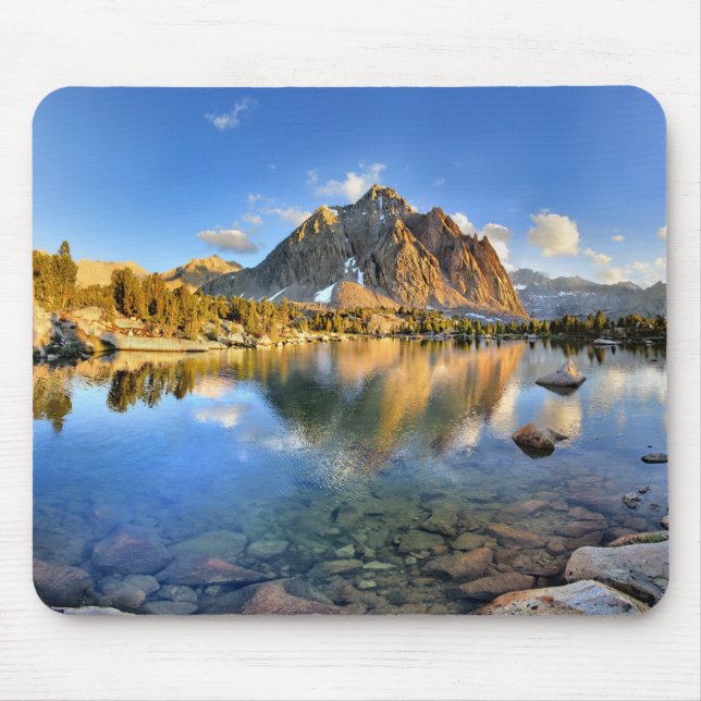 Mousepad Pico central sobre o Ouro inferior do urso - Serra (Frente)