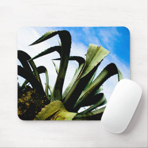 Mousepad Planta grande verde-azul com céu azul brilhante