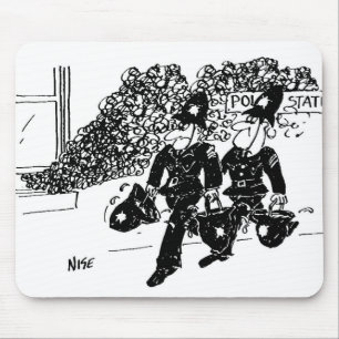 Mousepad Policiais Atingem Fogo na Estação Policial de Mo