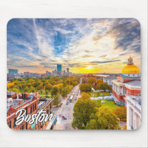 Pôr do sol lindo sobre Boston, Massachusetts, EUA
