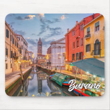 Pôr do sol sobre a ilha de Burano, Itália