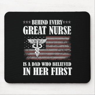 Mousepad Por Trás De Cada Enfermeira Excelente Está Um Pai 
