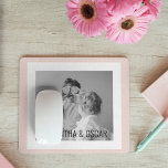 Mousepad Presente Simples de Foto da Família Moderna Pastel<br><div class="desc">Presente Simples de Foto da Família Moderna Pastel Rosa</div>