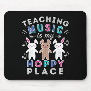 Mousepad Professor de Música Oferecendo Páscoa Hoppy Coelho