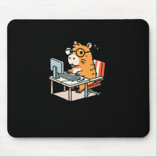 Mousepad Programador Capybara A Trabalhar No Pente Do Compu