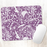 Mousepad Púrpura Botânica Elegante<br><div class="desc">silhuetas florais bonito da natureza,  folhagem branca,  folhas e flores em fundo roxo.</div>