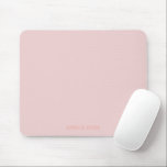 Mousepad Quartzo Personalizado Simples, Mas Bonito, Rosa a<br><div class="desc">Este mousepad apresenta um nome personalizado cor-de-rosa quartzo em uma fonte de bloco em um simples fundo rosa suave.</div>