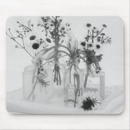 Mousepad Quatro Frascos E Flores Brancas