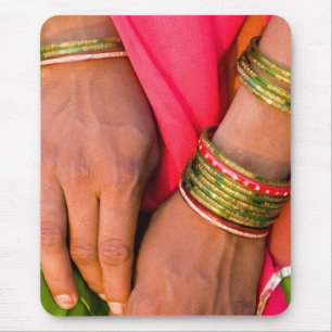 Mousepad Rajasthan Close-up das Mãos de uma Mulher