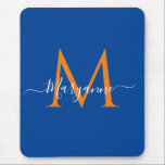Mousepad Receitas Azuis do Monograma Personalizado Laranja<br><div class="desc">Este mouse apresenta uma fonte elegante de monograma em branco com seu nome sobreposto na tipografia moderna. Quando você digitar o nome,  deixe as duas caixas em ambos os lados do seu nome para manter o recurso design. Este encadernador faz parte de uma série de monogramas giros.</div>