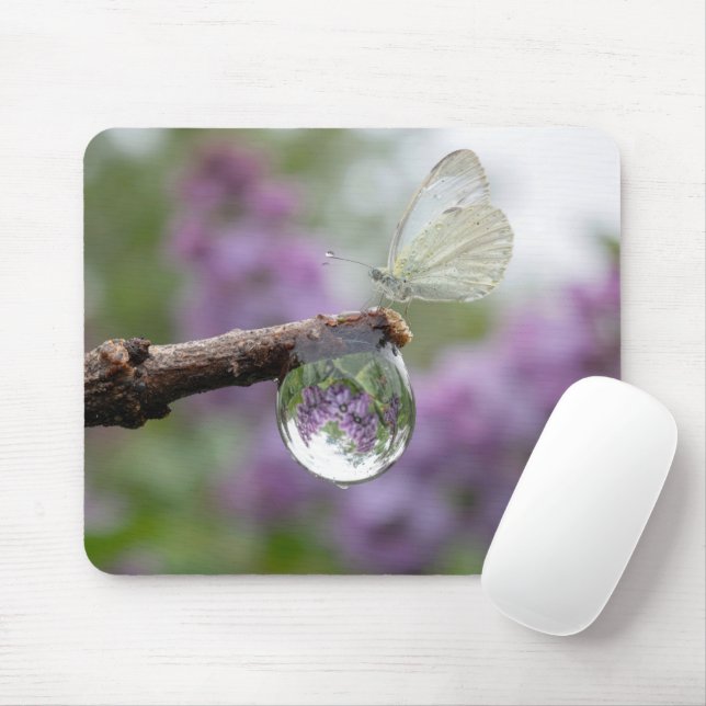 Mousepad Reflexo das Lilases numa Gota de Chuva com Borbole (Com mouse)