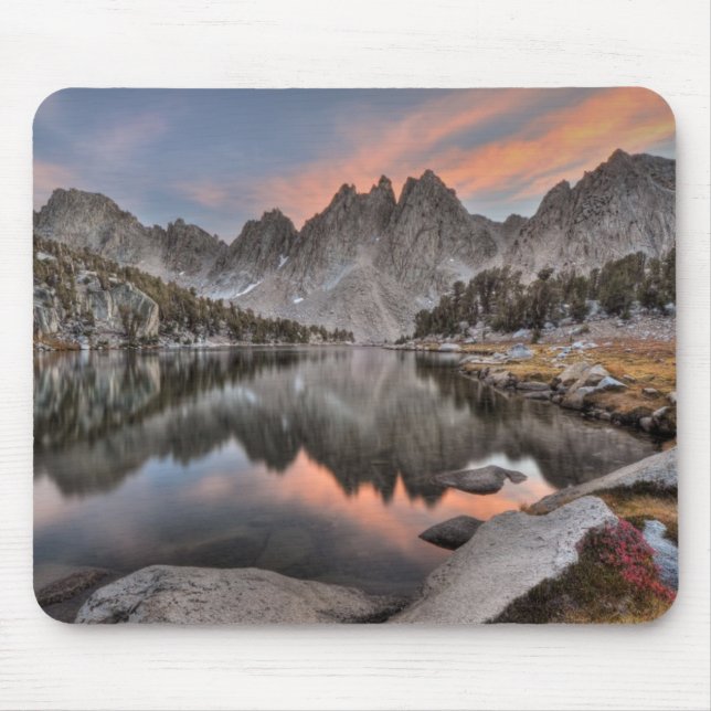Mousepad Reflexões dos pináculos de Kearsarge da noite (Frente)