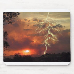 Mousepad relâmpago no por do sol