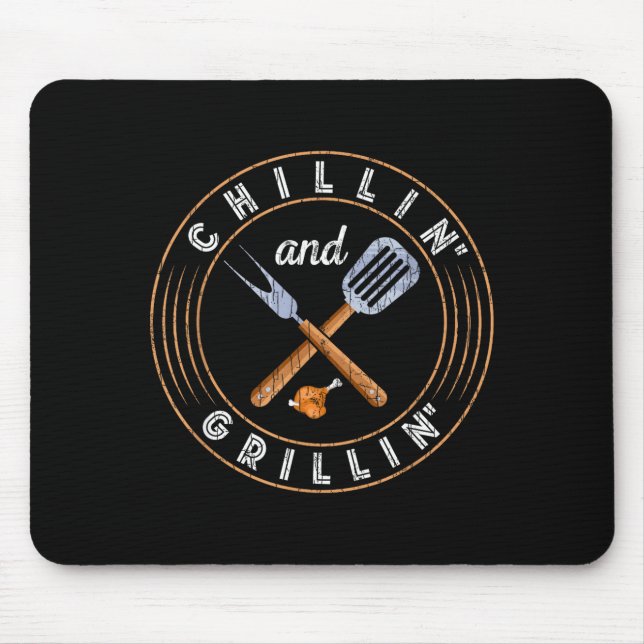 Mousepad Relaxando e grelhando churrasco engraçado grelhado (Frente)