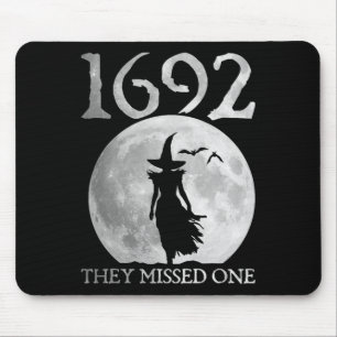 Mousepad Retro 1692 Perderam Um Salem De Bruxa 1692 Hallow