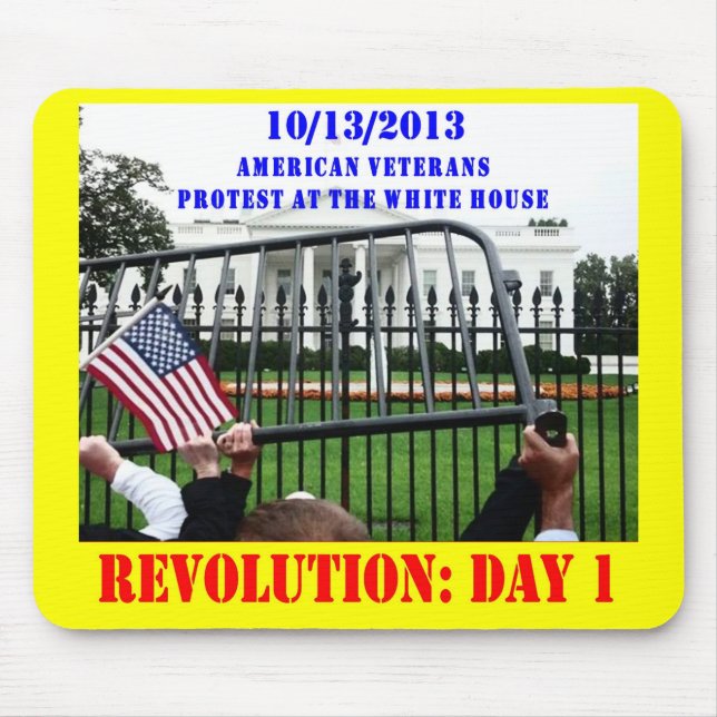 MOUSEPAD REVOLUÇÃO: DIA 1 (Frente)