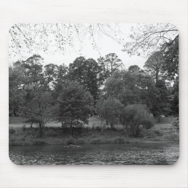 Mousepad Rio Taff no Parque de Bute, Cardiff - BW (Frente)