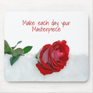 Mousepad rosa na neve com aspas