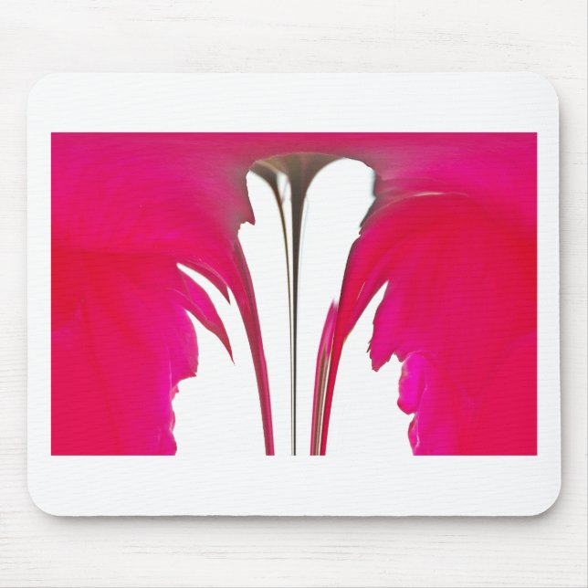 Mousepad Rosa vermelha fantástica do chic sob o céu branco. (Frente)