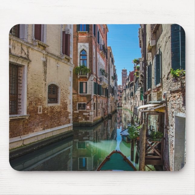 Mousepad Rua estreita com canal em Veneza. (Frente)