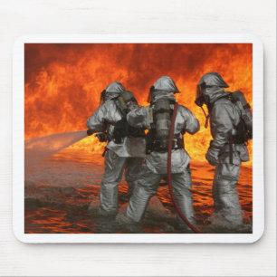 Mousepad Sapadores-bombeiros que lutam um fogo