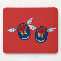 Sapatos azuis e vermelhos alados fofos