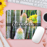 Mousepad script de nome personalizado do cactos do felpudo<br><div class="desc">Estes cactos verdes, felpudos, de pontas laranja, vão fazer-vos sonhar com os dias ensolarados e com a atmosfera pacífica de um jardim de Verão, sempre que usarem este espantoso nome personalizado de fotografia mousepad. Faz um presente de excelente para alguém especial! Basta digitar o nome de sua escolha e você...</div>