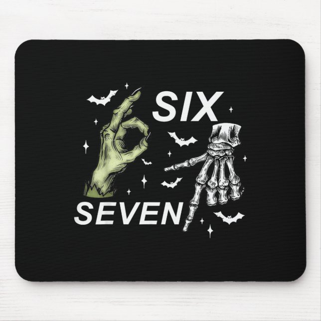 Mousepad Seis Sete 6 7 Meme Engraçado Bruxa Esqueleto Mãos  (Frente)
