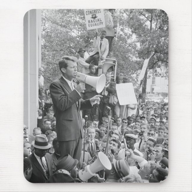 Mousepad Sen. Robert Kennedy Campaigning para Presidente do (Frente)