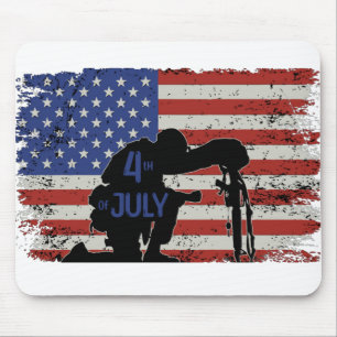 Mousepad Silhueta amassada de soldado e bandeira americana