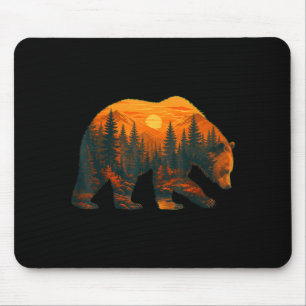Mousepad Silhueta de urso com paisagem florestal e pôr do s