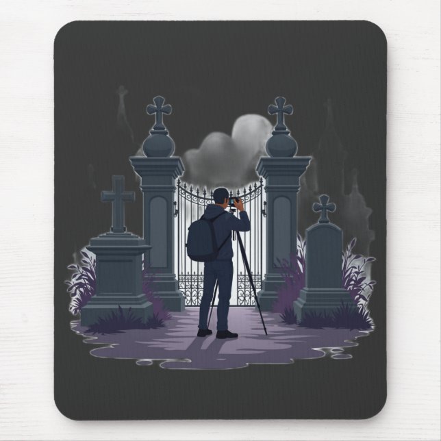 Mousepad Silhueta do Portão do Cemitério Gótico (Frente)