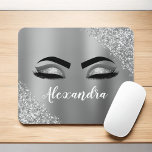 Mousepad Silver Glitter Sparkle Eyelashes Monograma<br><div class="desc">Folha de Silver Faux Folha Metálica Faísca Glitter Brutado Monograma de Metal Nome e Eyelashes Iniciais (Lashes), Extensões de Eyelash e Pasta de Mão de Computador de Olhos (mouse pad). O design faz o doce e perfeito aniversário de 16 anos, casamento, chá de panela, aniversário, chá de fraldas ou presente...</div>