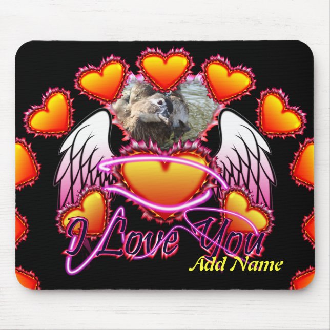 Mousepad Sinal de 3 Corações Asas de Anjo Eu Te Amo. (Frente)