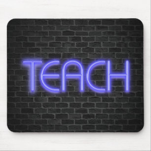Mousepad sinal TEACH de neon brilhante no tijolo