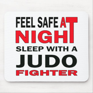Mousepad Sinta seguro no sono da noite com um lutador do