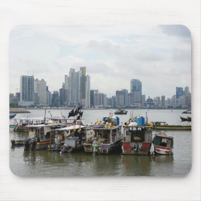 Mousepad Skyline da Cidade do Panamá com barcos de pesca (Frente)