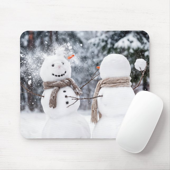 Mousepad Snowmen Having a Snowball Fight (Com mouse)