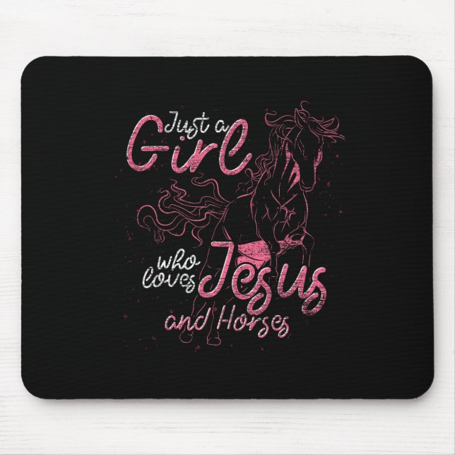Mousepad Só Uma Menina Que Ama Jesus E Cavalos Cavaleiros C (Frente)